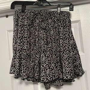Floral print dress shorts-looks like a skirt!